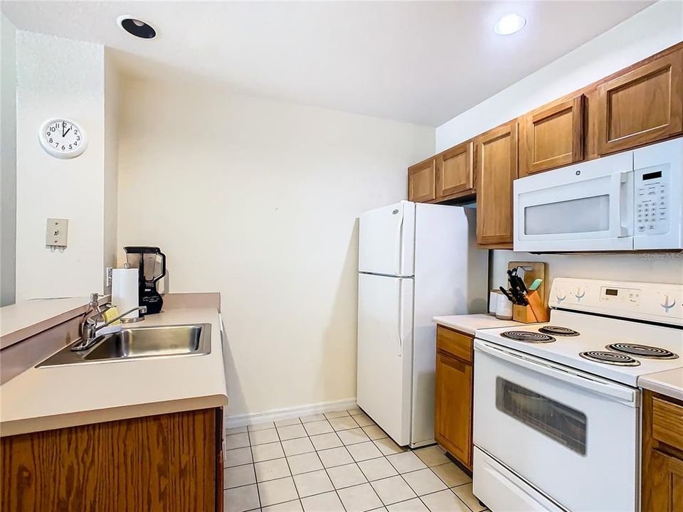 For Sale: $249,000 (3 beds, 2 baths, 1296 Square Feet)