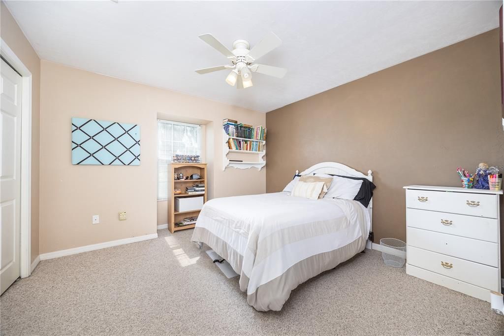 Active With Contract: $335,000 (3 beds, 2 baths, 1679 Square Feet)