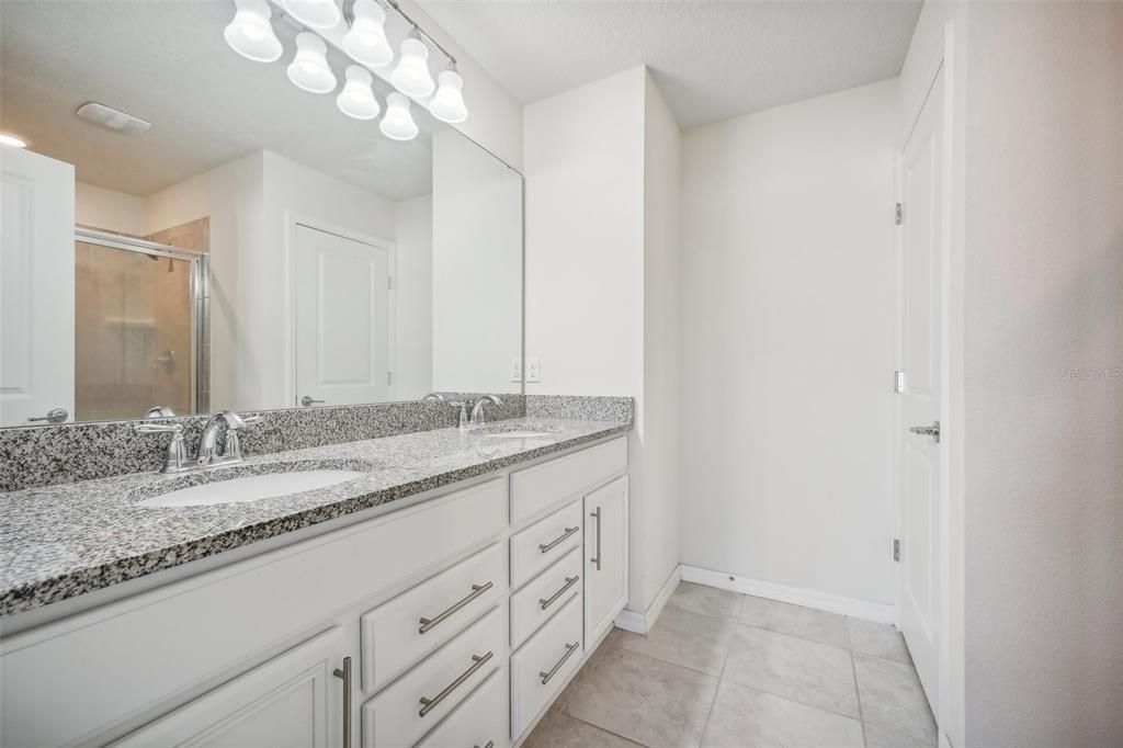 For Sale: $364,900 (3 beds, 2 baths, 1617 Square Feet)