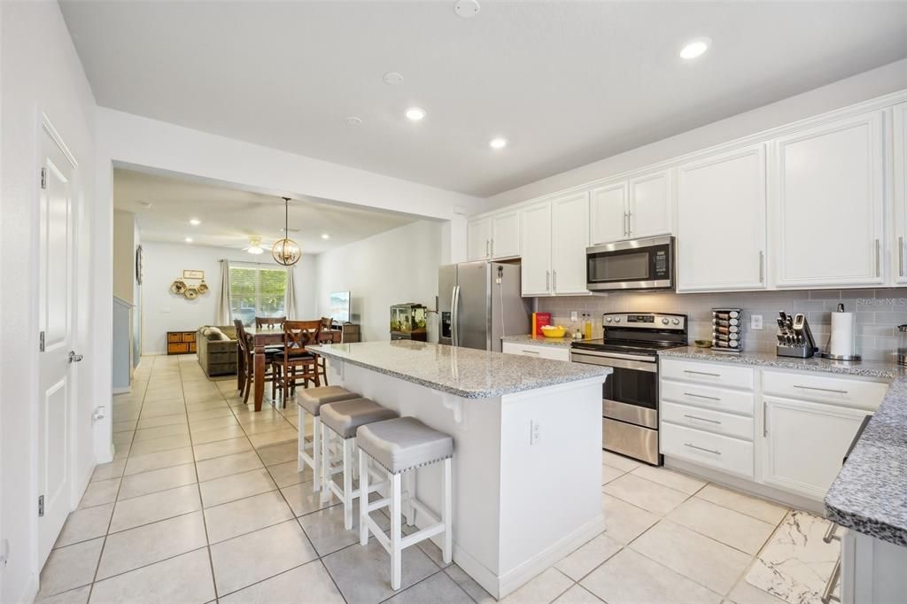 For Sale: $364,900 (3 beds, 2 baths, 1617 Square Feet)
