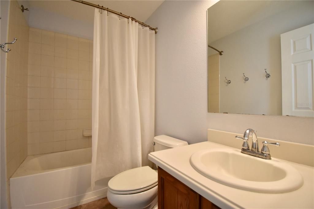 Active With Contract: $2,700 (3 beds, 2 baths, 1572 Square Feet)