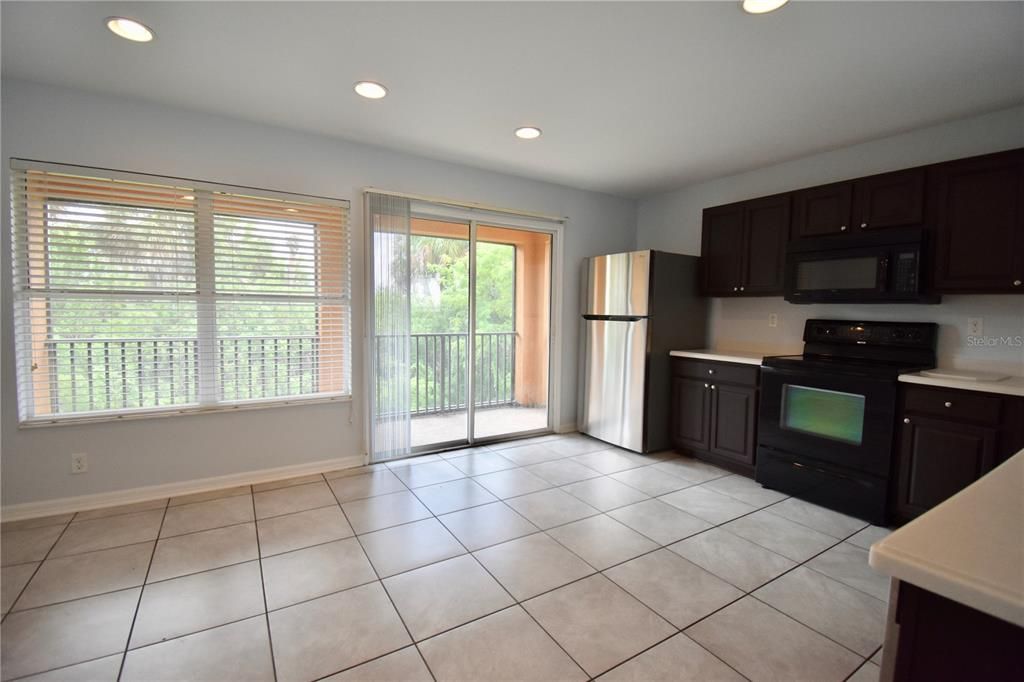 Active With Contract: $2,700 (3 beds, 2 baths, 1572 Square Feet)