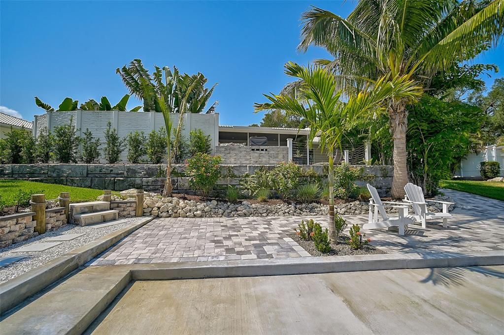 Canal Home w Dock and Boat Lift Across from Nokomis Beach