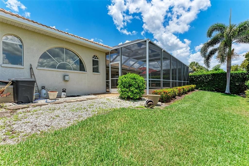 Active With Contract: $799,000 (3 beds, 2 baths, 2737 Square Feet)