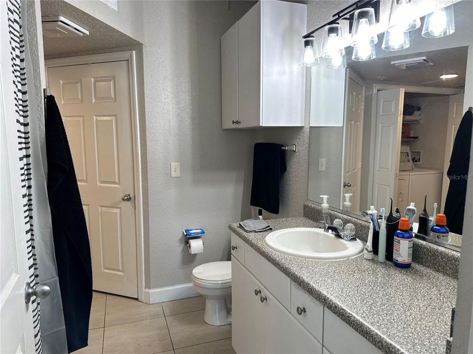 For Sale: $199,000 (1 beds, 1 baths, 685 Square Feet)