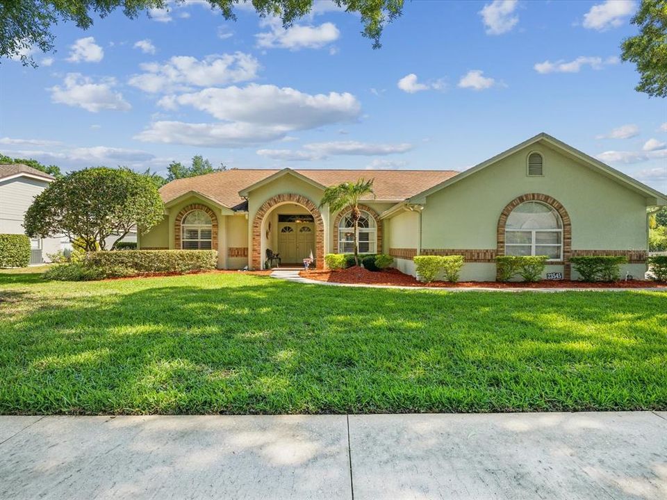 Active With Contract: $610,000 (4 beds, 2 baths, 2439 Square Feet)