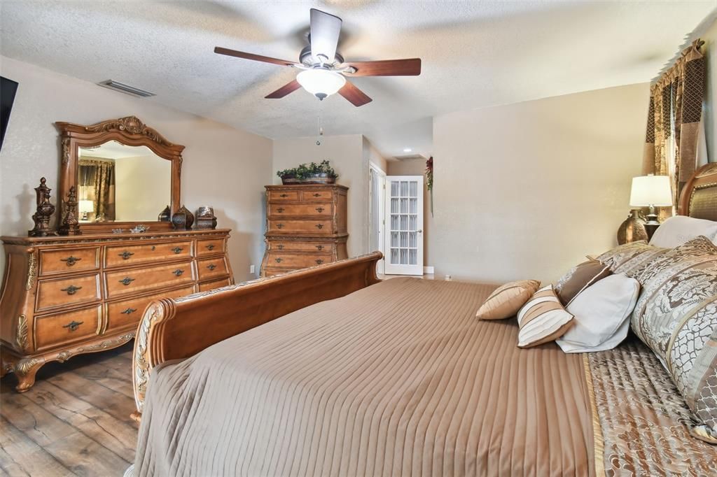 Spacious & elegant room with french doors to the lanai