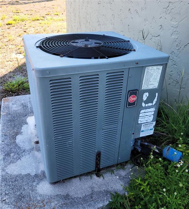 AC Condenser.