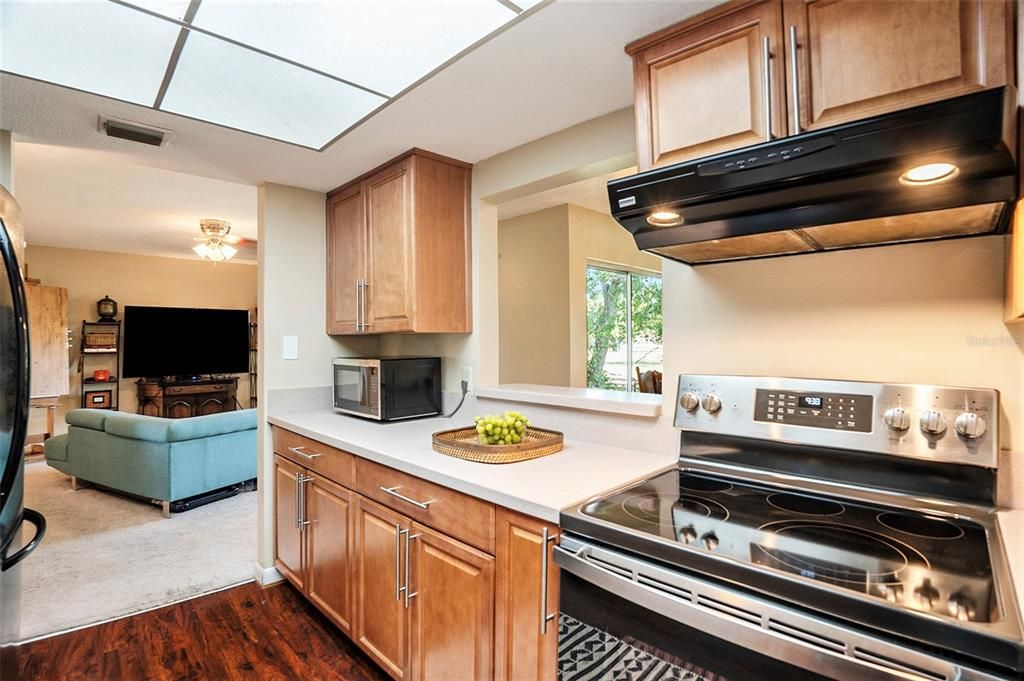 Kitchen - Pass thru view to Dining Area & Golf Course