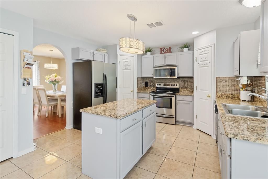 Active With Contract: $449,000 (4 beds, 2 baths, 2200 Square Feet)