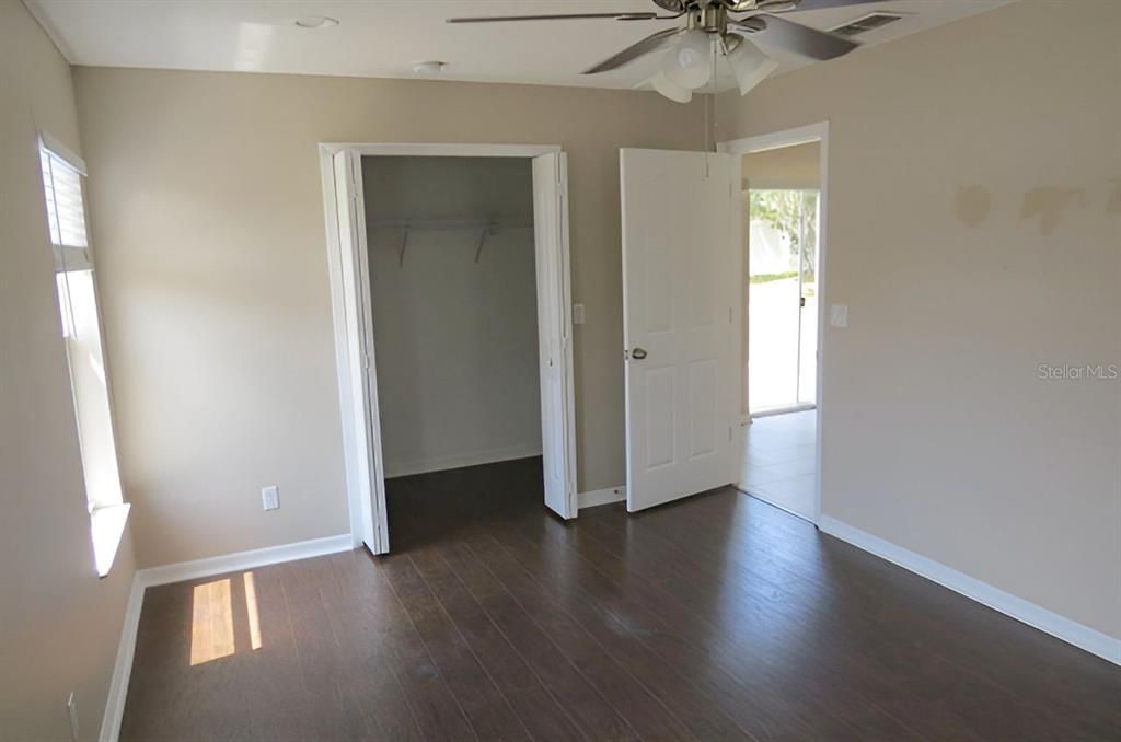 For Sale: $299,900 (3 beds, 2 baths, 1512 Square Feet)