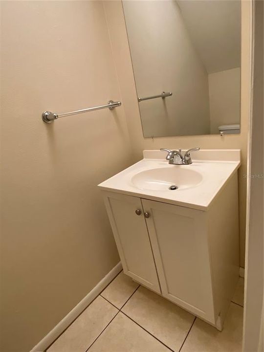 Active With Contract: $189,000 (2 beds, 1 baths, 967 Square Feet)