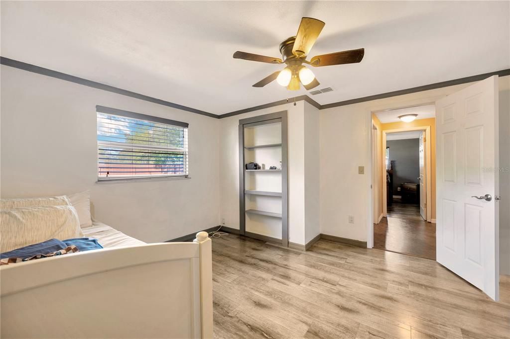 Active With Contract: $390,000 (4 beds, 2 baths, 1794 Square Feet)