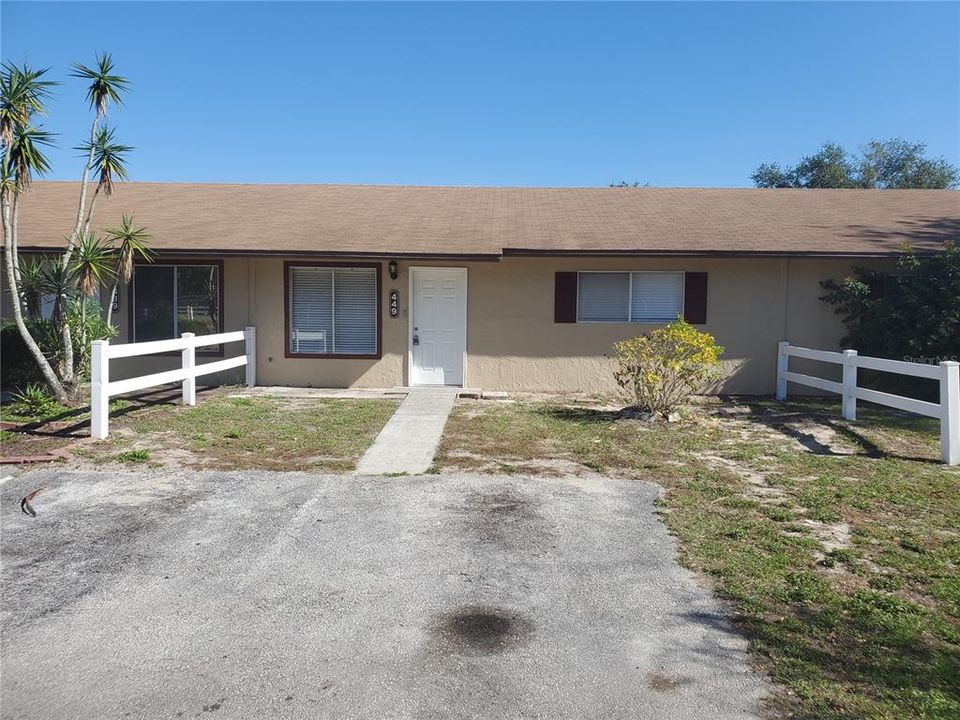 Active With Contract: $145,000 (3 beds, 2 baths, 1140 Square Feet)