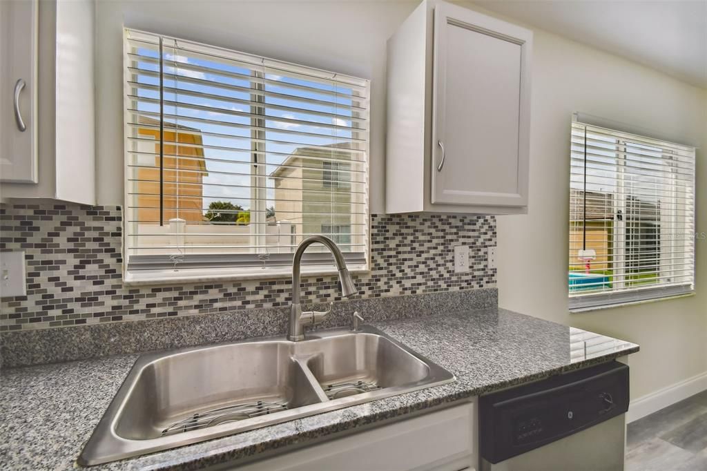 Active With Contract: $2,650 (4 beds, 2 baths, 1971 Square Feet)