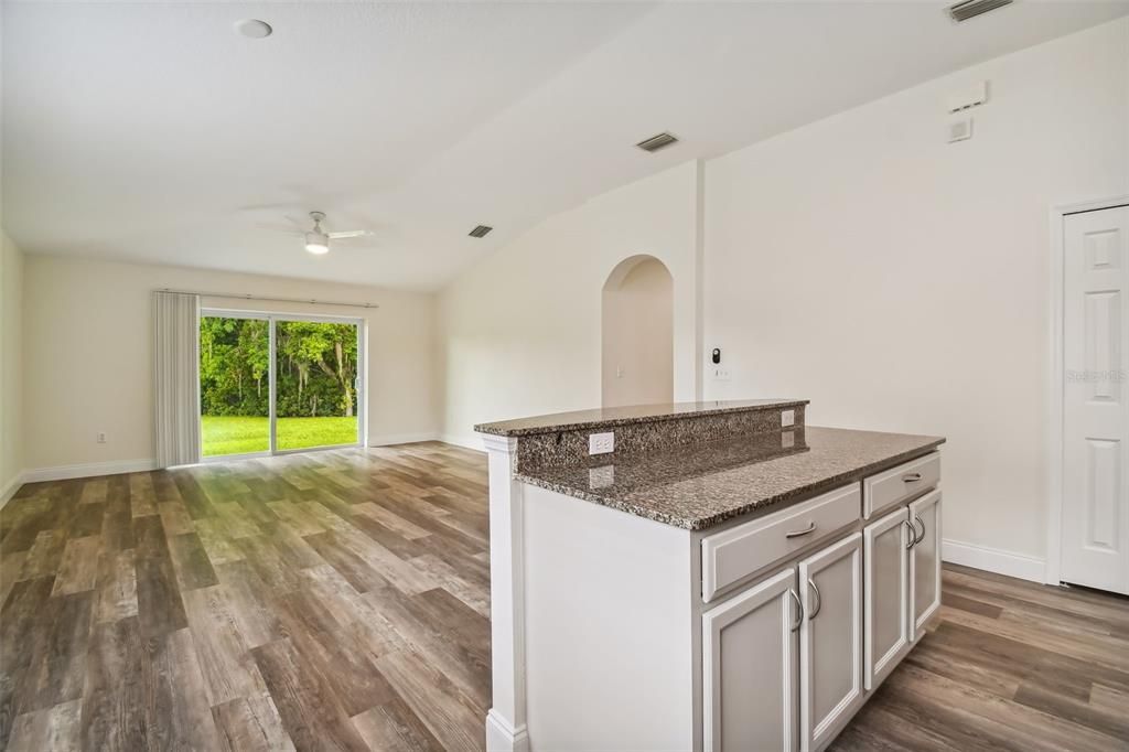 Active With Contract: $2,650 (4 beds, 2 baths, 1971 Square Feet)