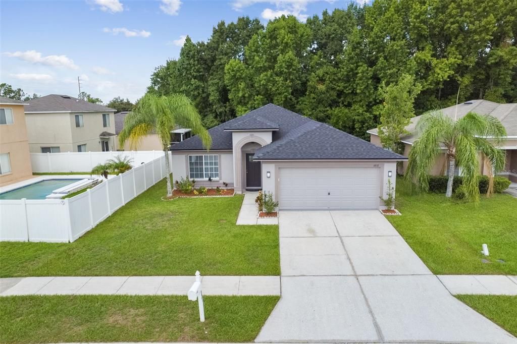 Active With Contract: $2,650 (4 beds, 2 baths, 1971 Square Feet)