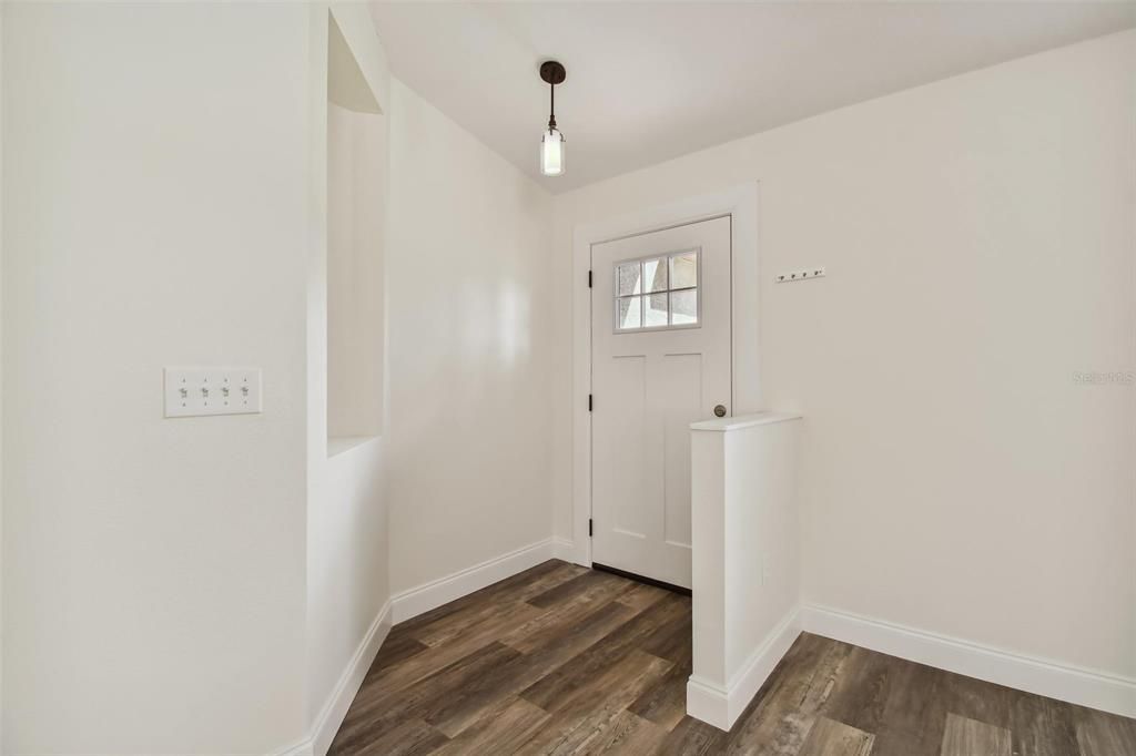 Active With Contract: $2,650 (4 beds, 2 baths, 1971 Square Feet)