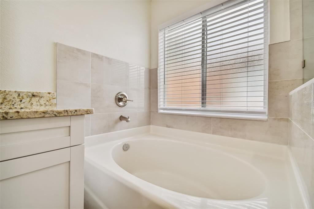 Active With Contract: $2,650 (4 beds, 2 baths, 1971 Square Feet)