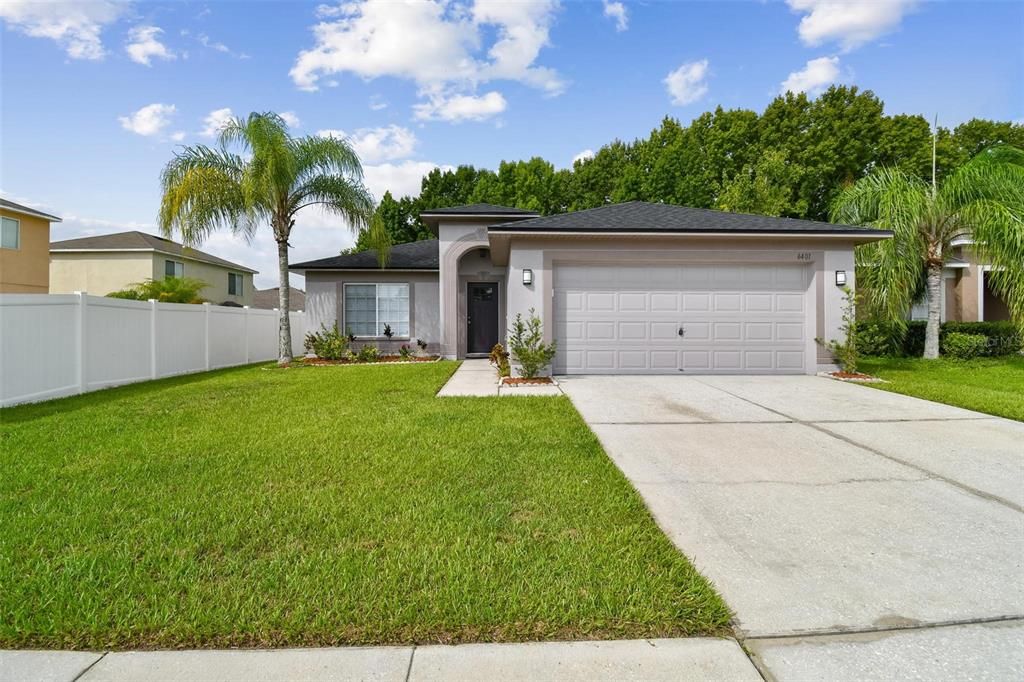 Active With Contract: $2,650 (4 beds, 2 baths, 1971 Square Feet)