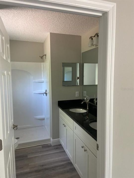 Active With Contract: $249,900 (3 beds, 2 baths, 1405 Square Feet)