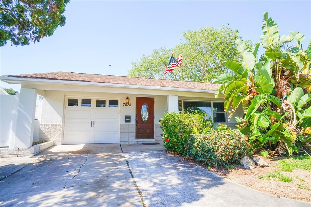 For Sale: $1,299,000 (3 beds, 2 baths, 1275 Square Feet)