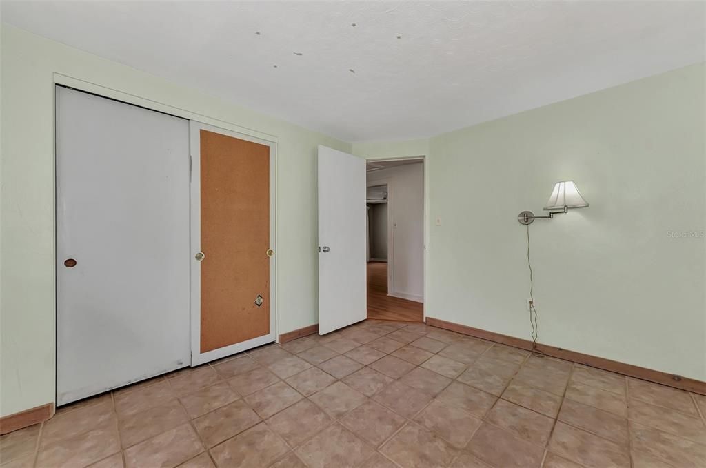 Active With Contract: $319,000 (2 beds, 1 baths, 1334 Square Feet)