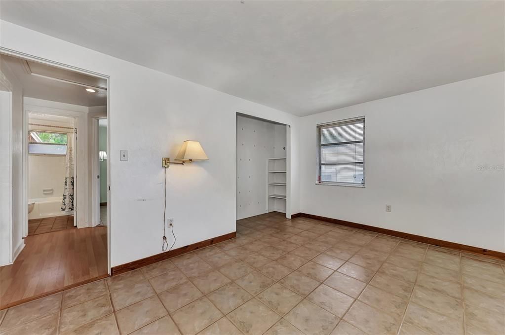 Active With Contract: $319,000 (2 beds, 1 baths, 1334 Square Feet)