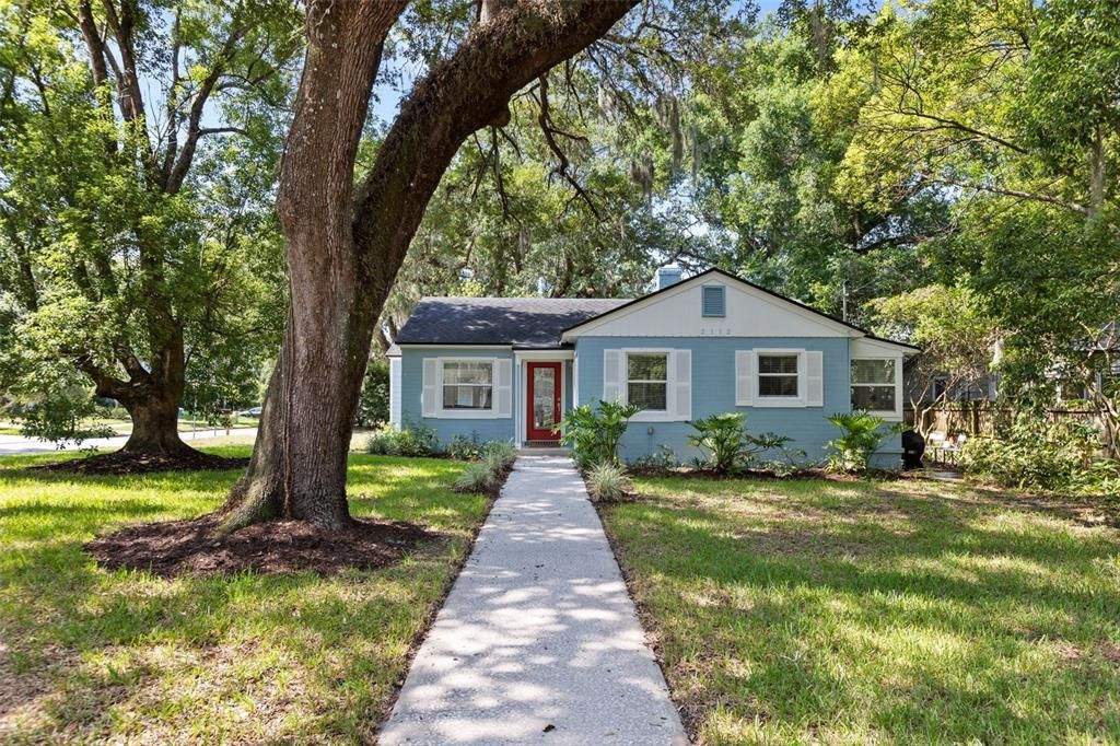 For Sale: $545,000 (3 beds, 2 baths, 1449 Square Feet)