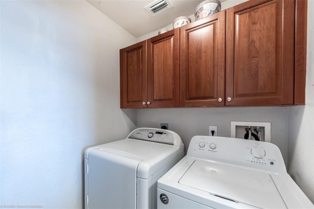 For Rent: $1,950 (2 beds, 2 baths, 1381 Square Feet)