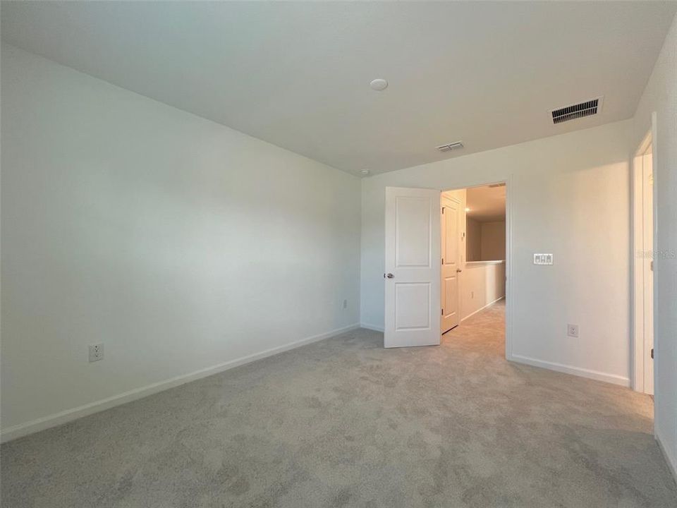 For Rent: $1,900 (3 beds, 2 baths, 1782 Square Feet)