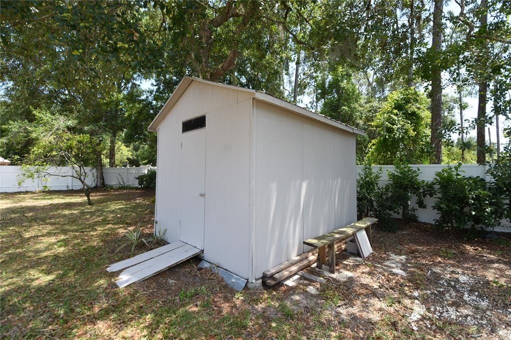 Recently Rented: $1,900 (3 beds, 2 baths, 1204 Square Feet)