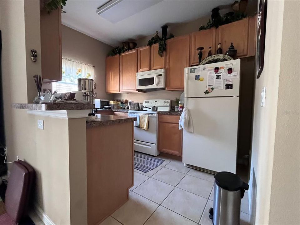 For Rent: $1,800 (3 beds, 2 baths, 1203 Square Feet)