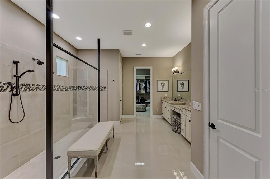 Active With Contract: $1,395,000 (3 beds, 3 baths, 3071 Square Feet)