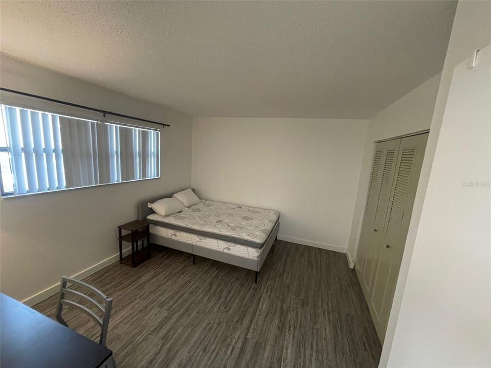 Active With Contract: $108,900 (2 beds, 2 baths, 1226 Square Feet)