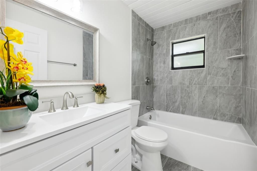 Renovated Hall Bath with shower/tub