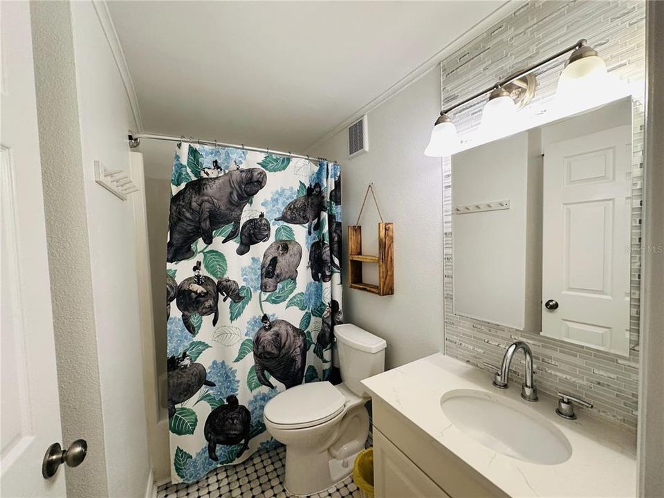 For Sale: $485,000 (2 beds, 2 baths, 888 Square Feet)