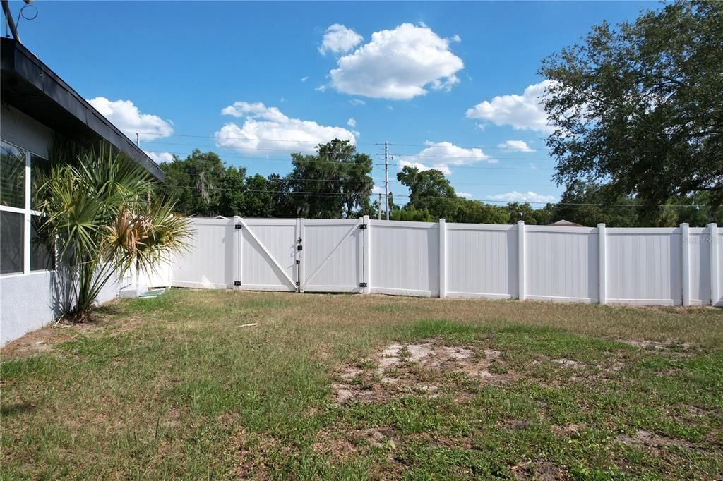 Active With Contract: $525,000 (4 beds, 3 baths, 2676 Square Feet)