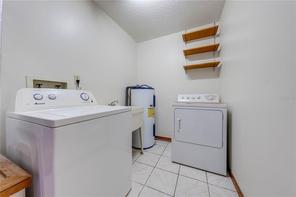 For Sale: $449,900 (3 beds, 2 baths, 1807 Square Feet)