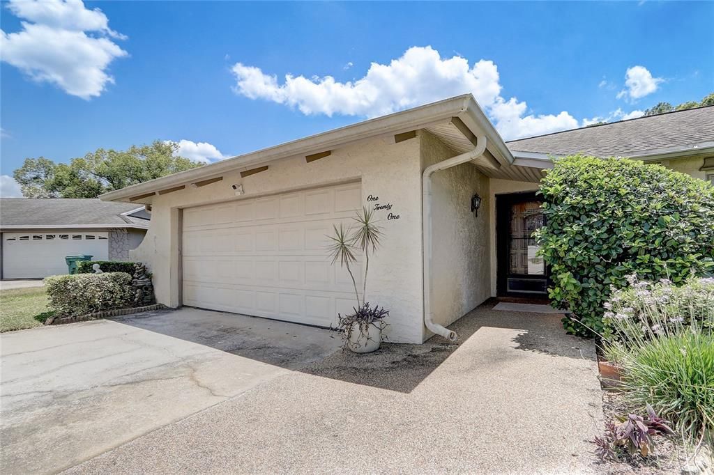 Active With Contract: $450,000 (3 beds, 2 baths, 1624 Square Feet)