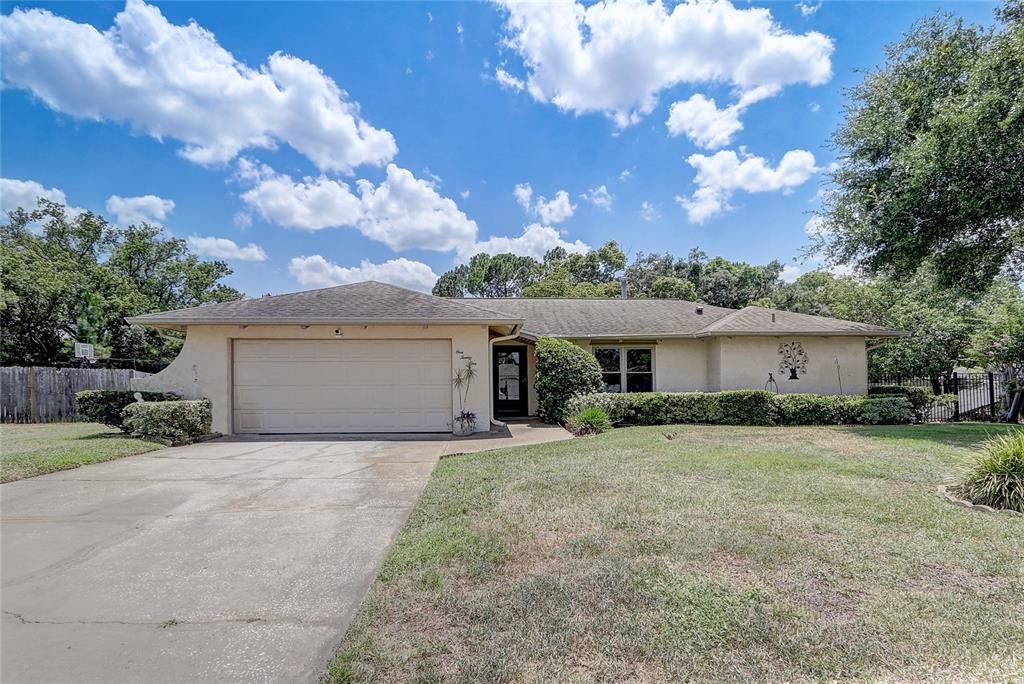 Active With Contract: $450,000 (3 beds, 2 baths, 1624 Square Feet)