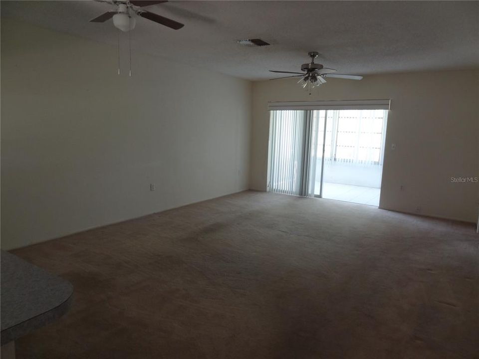 For Sale: $149,900 (2 beds, 2 baths, 1029 Square Feet)