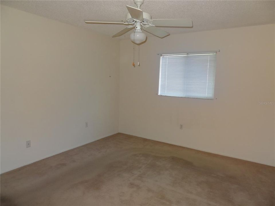For Sale: $149,900 (2 beds, 2 baths, 1029 Square Feet)