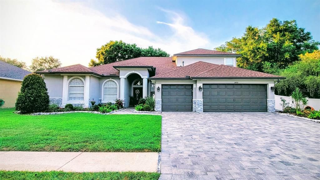 Active With Contract: $895,000 (4 beds, 3 baths, 3318 Square Feet)