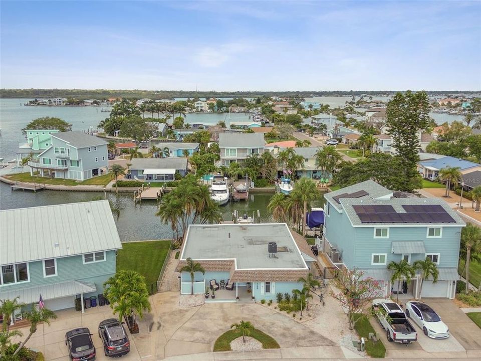 For Sale: $1,100,000 (3 beds, 2 baths, 1884 Square Feet)