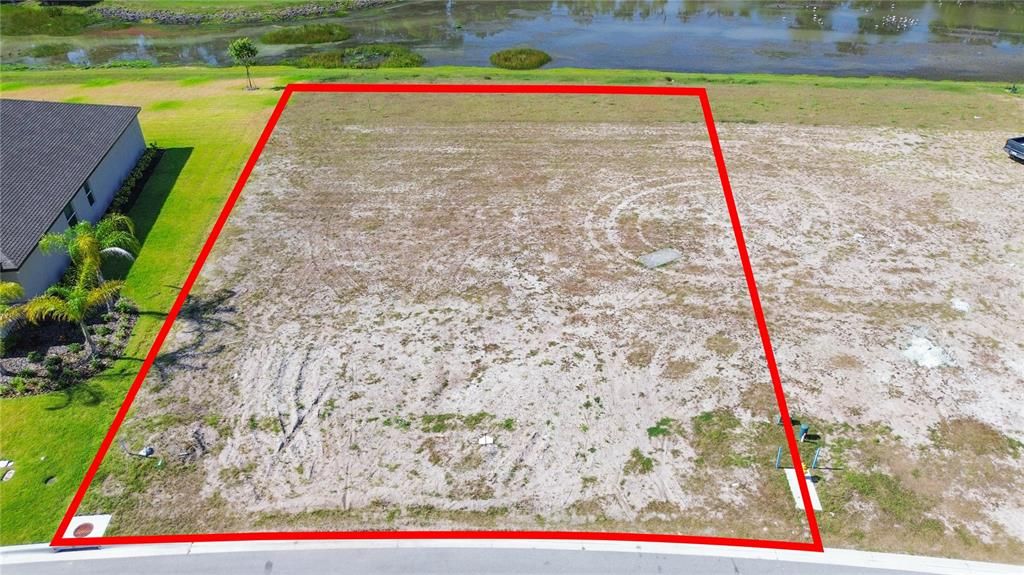 На продажу: $260,000 (0.44 acres)