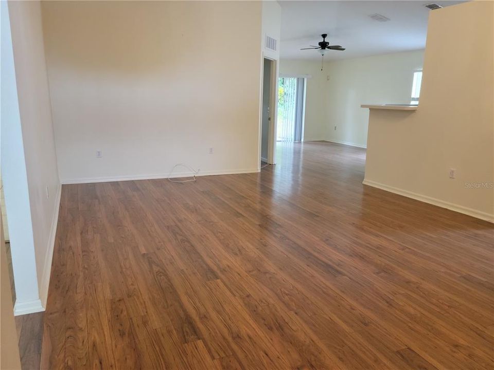 For Rent: $1,950 (3 beds, 2 baths, 1442 Square Feet)