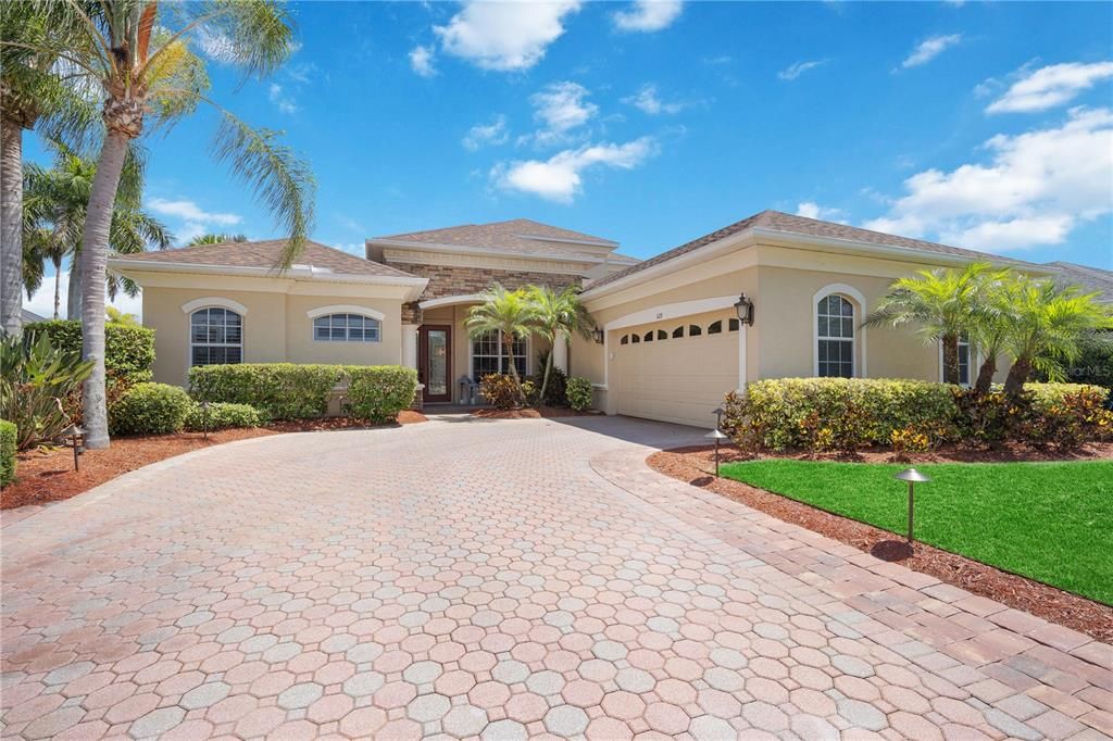 Nestled in the esteemed, highly desirable community in Greyhawk Landing, Picturesque Relaxing Oasis 329 Snapdragon Loop. Bradenton, FL 34212