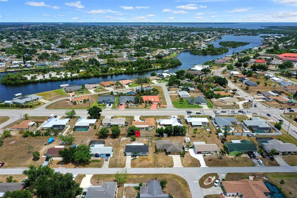 Active With Contract: $259,900 (3 beds, 2 baths, 1168 Square Feet)