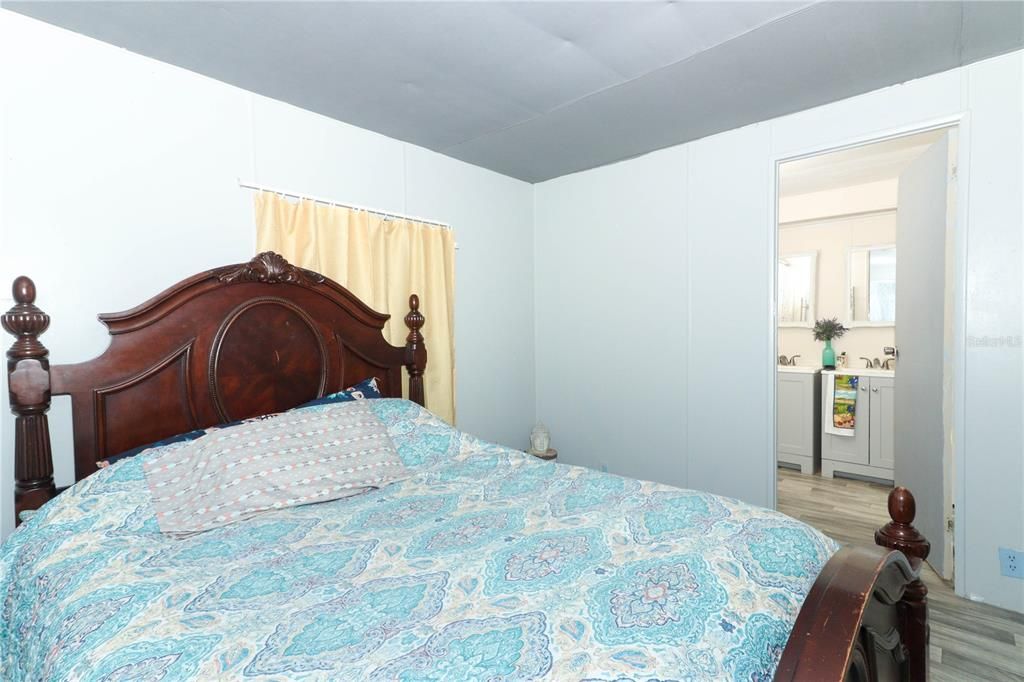 For Sale: $80,000 (2 beds, 2 baths, 1014 Square Feet)